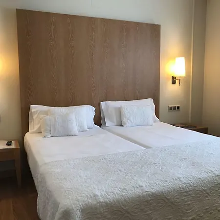Hotel Entredos Guijuelo Esterno foto