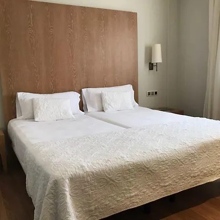 Hotel Entredos Guijuelo Esterno foto